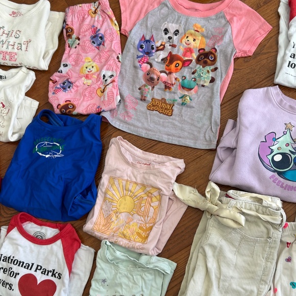 16 pc. girls 3-6/7 play clothes - Picture 3 of 5